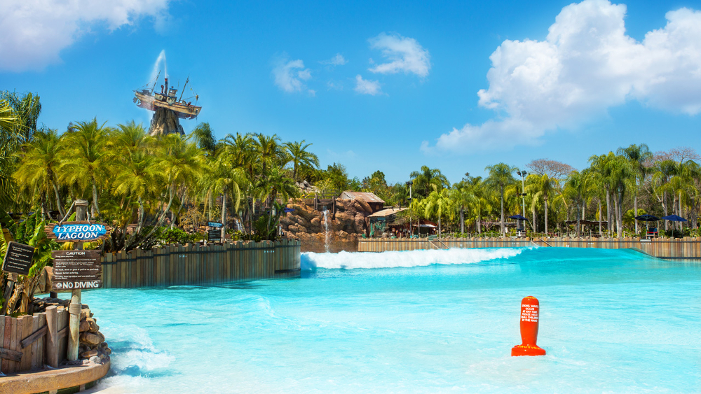 Disney   s Typhoon Lagoon  parque acu  tico Walt Disney World